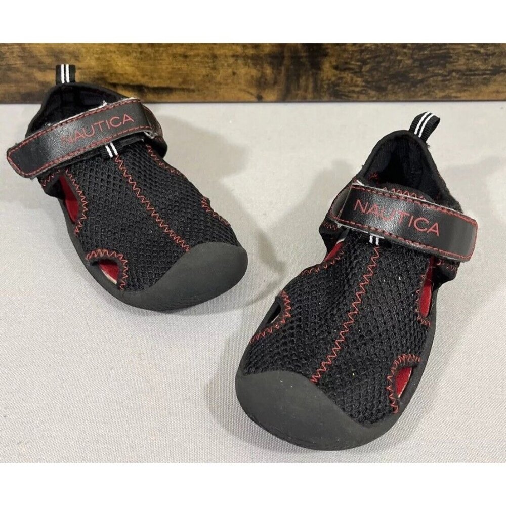 Nautica Water Shoe Adjustable Strap Black Red Size 11 Youth